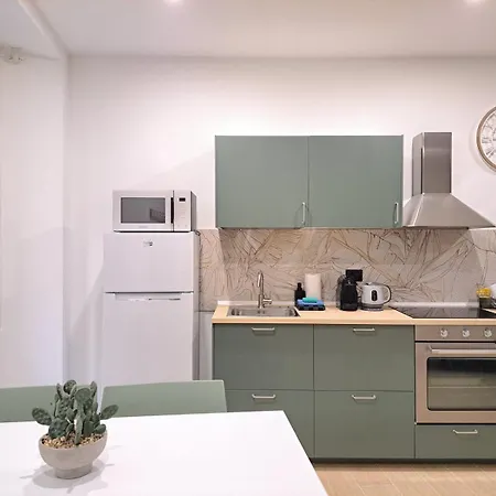 Apartment Victoria 1 E 2 By Quokka 360 - Close To Porta Torre In *
